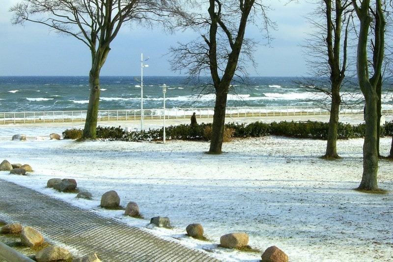 Meerblick vom Balkon der exklusiven Ferienwohnung 1.07 im Haus Meeresblick in Kühlungsborn in grandioser Lage direkt an der Ostsee: MeeresBlick | Urlaubstraum an der Ostsee